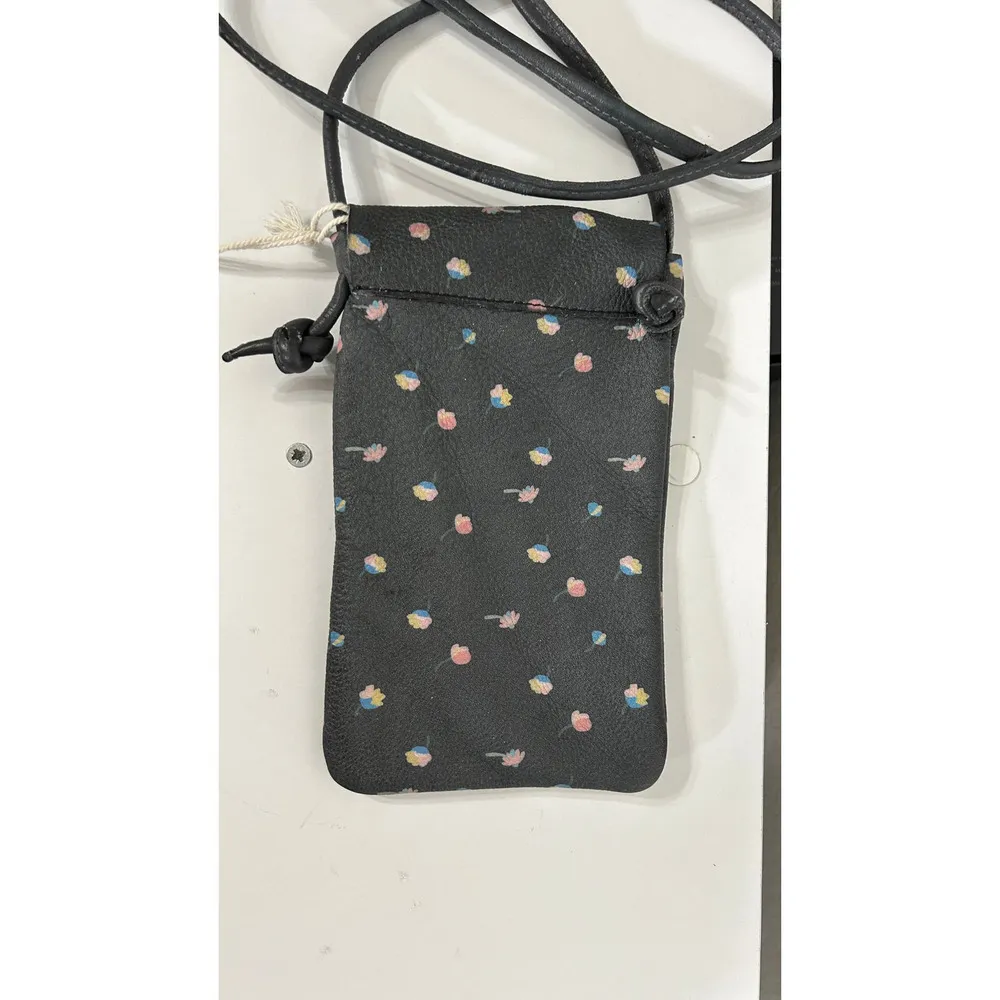 Let’s Dance Phone Crossbody Bag Black Floral Leather NWOT - Image 5