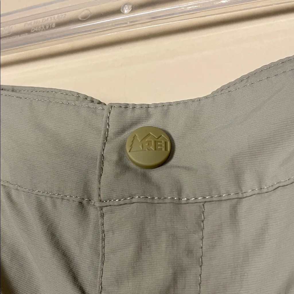 REI Women’s Beige Outdoor Camping Hiking Summer Cargo Shorts Tan Size 12 - Image 7