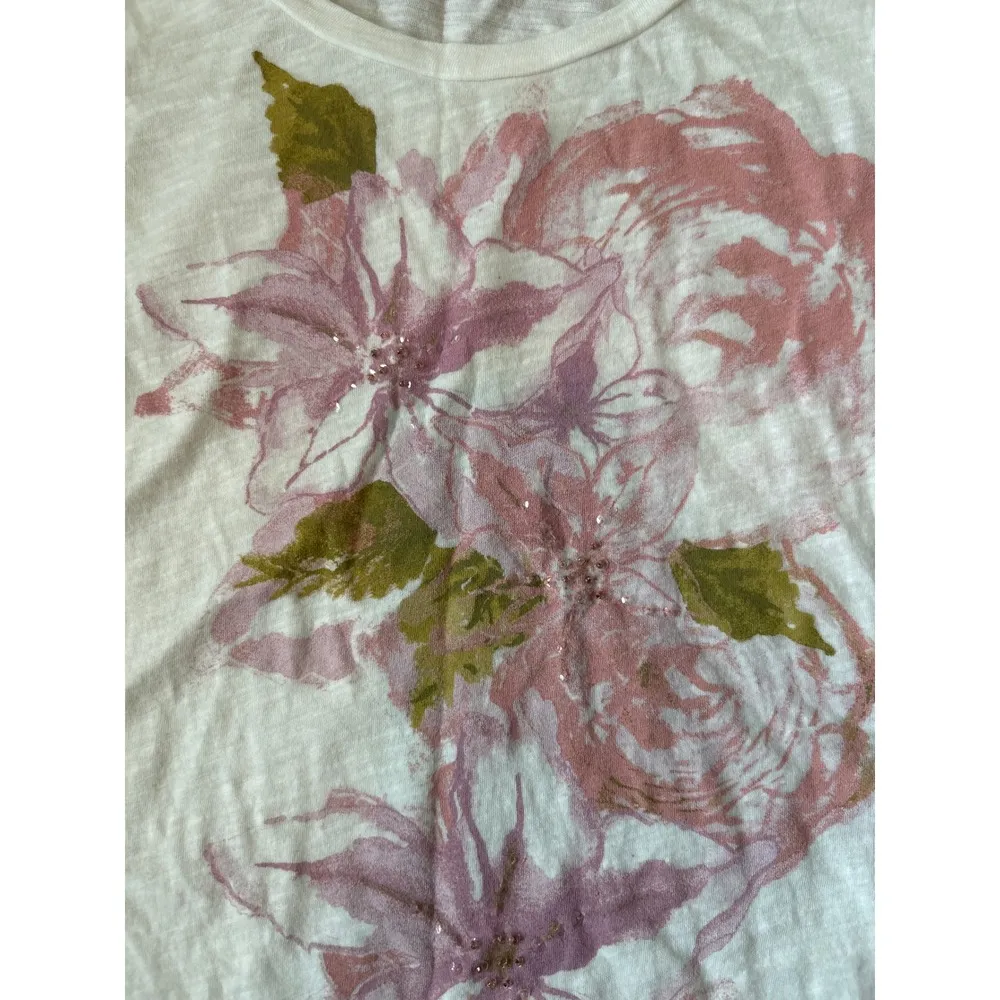 Merona Floral T-Shirt Sparkle Accents Short Sleeve Top White Size S slight stain - Image 2