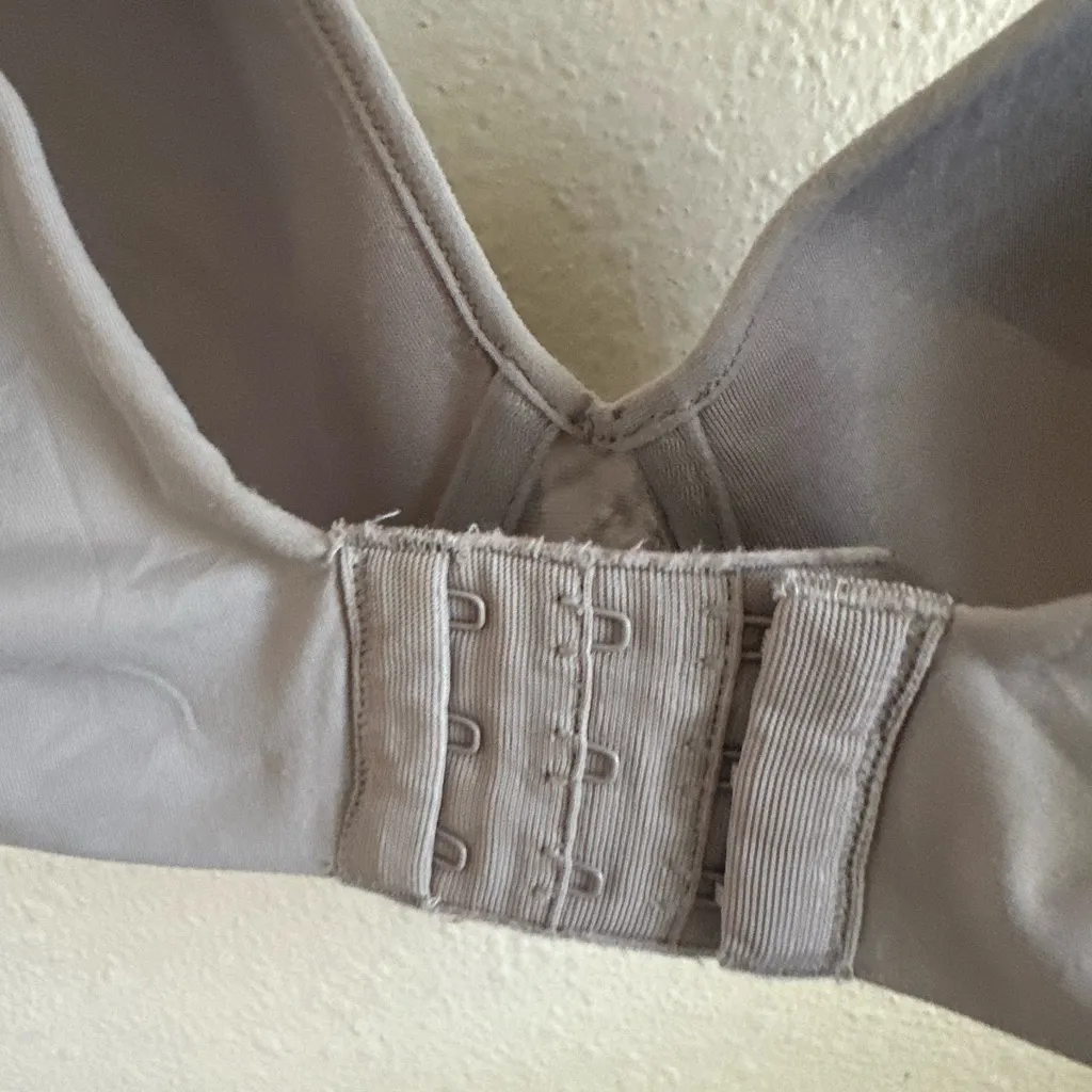 BALI Lavender Bra with Underwire Support. - Image 2