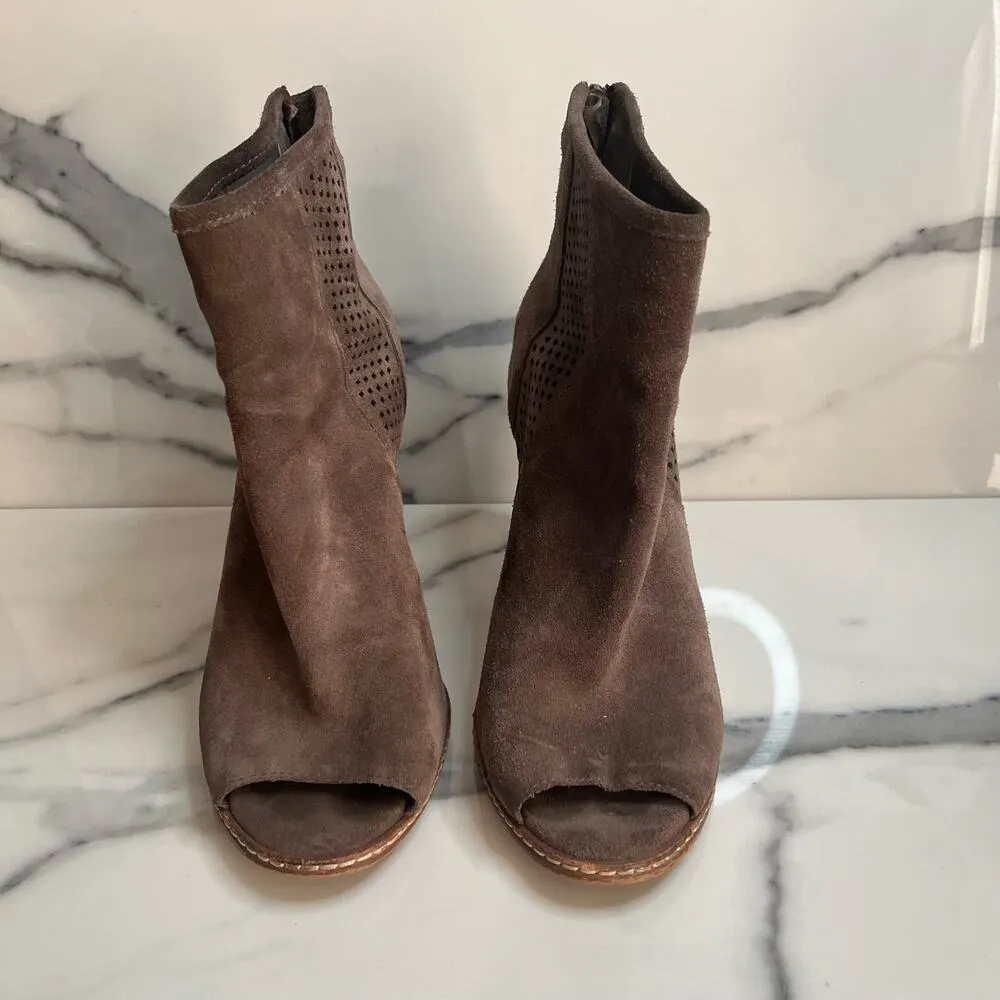 Gianni Bini | Women's Brown Leather Laser Cut Peep Toe Block Heel Boots Sz 7 - Image 2