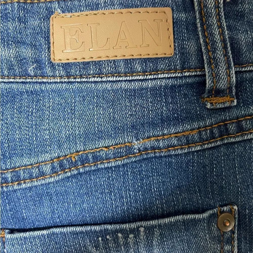 EUC Super cute super short cut off denim shorts. - Image 3