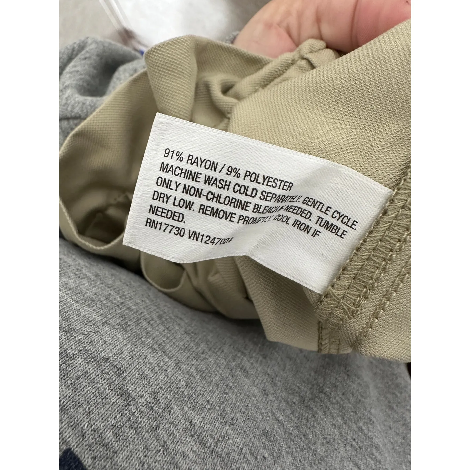 A New‎ Day Women's XXL Beige Paperbag High Rise Waist Cropped Pants Trousers NWT - Image 8