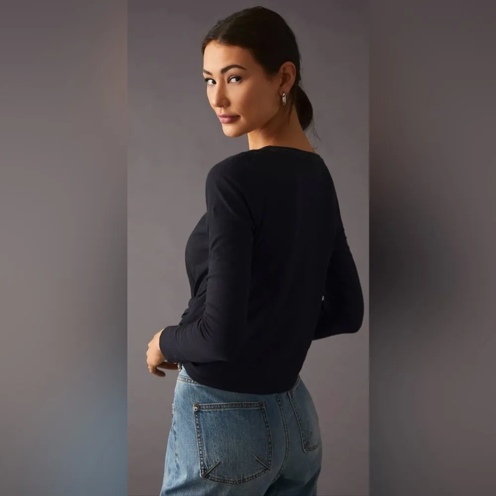 NWT Pilcro by Anthropologie Long-Sleeve Black Twist Tee
Size: Medium - Image 2