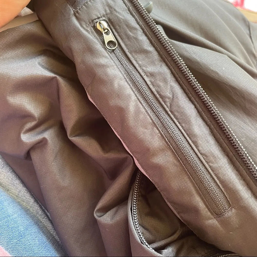 New Balance  packable windbreaker - Image 6