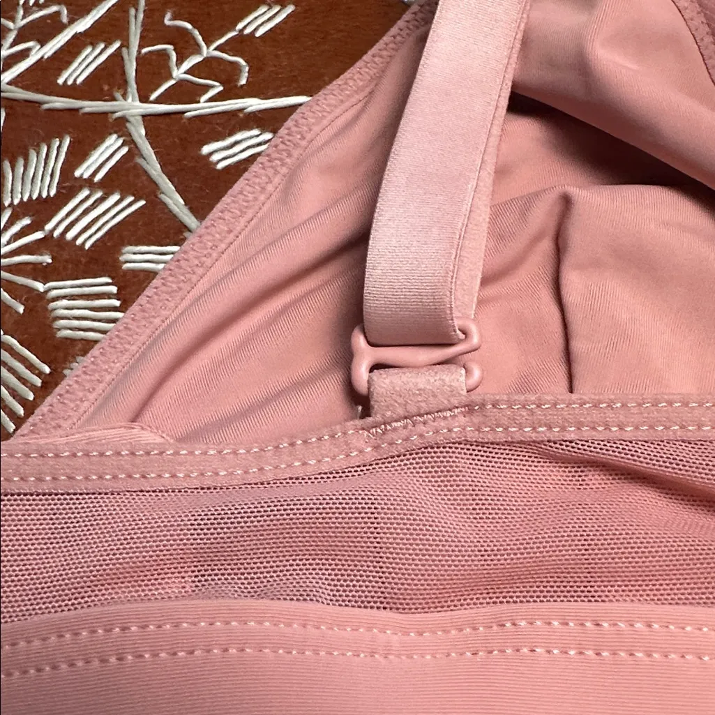 Parade Light Pink Triangle Unlined Bra Size Medium - Image 5