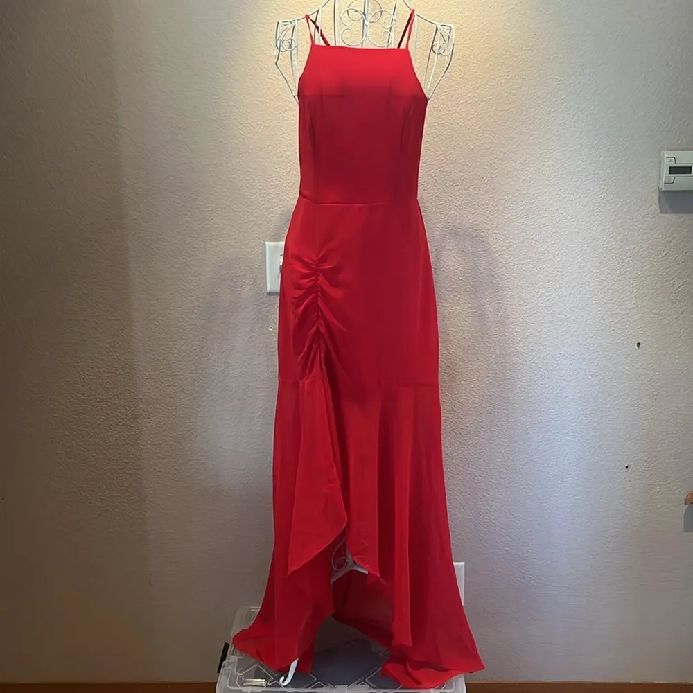 Lulu’s Starlet Red Ruched Maxi Dress Size Medium - Image 2