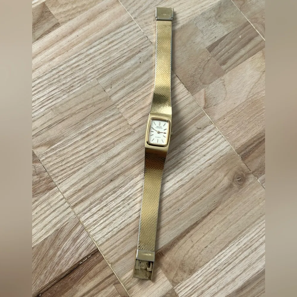 Seiko Lassale Rare Vintage Luxury Ladies Watch Gold Bracelet Case Dial Hands - Image 6