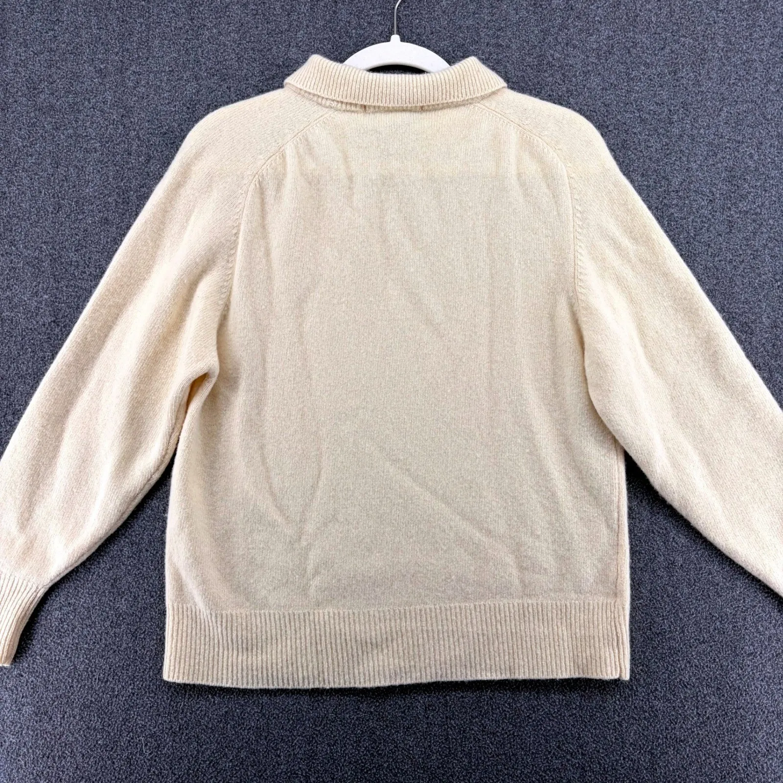 Vintage Gap Clothing Co Womens Cream Lambswool Collared Sweater Medium Cozy - Image 6