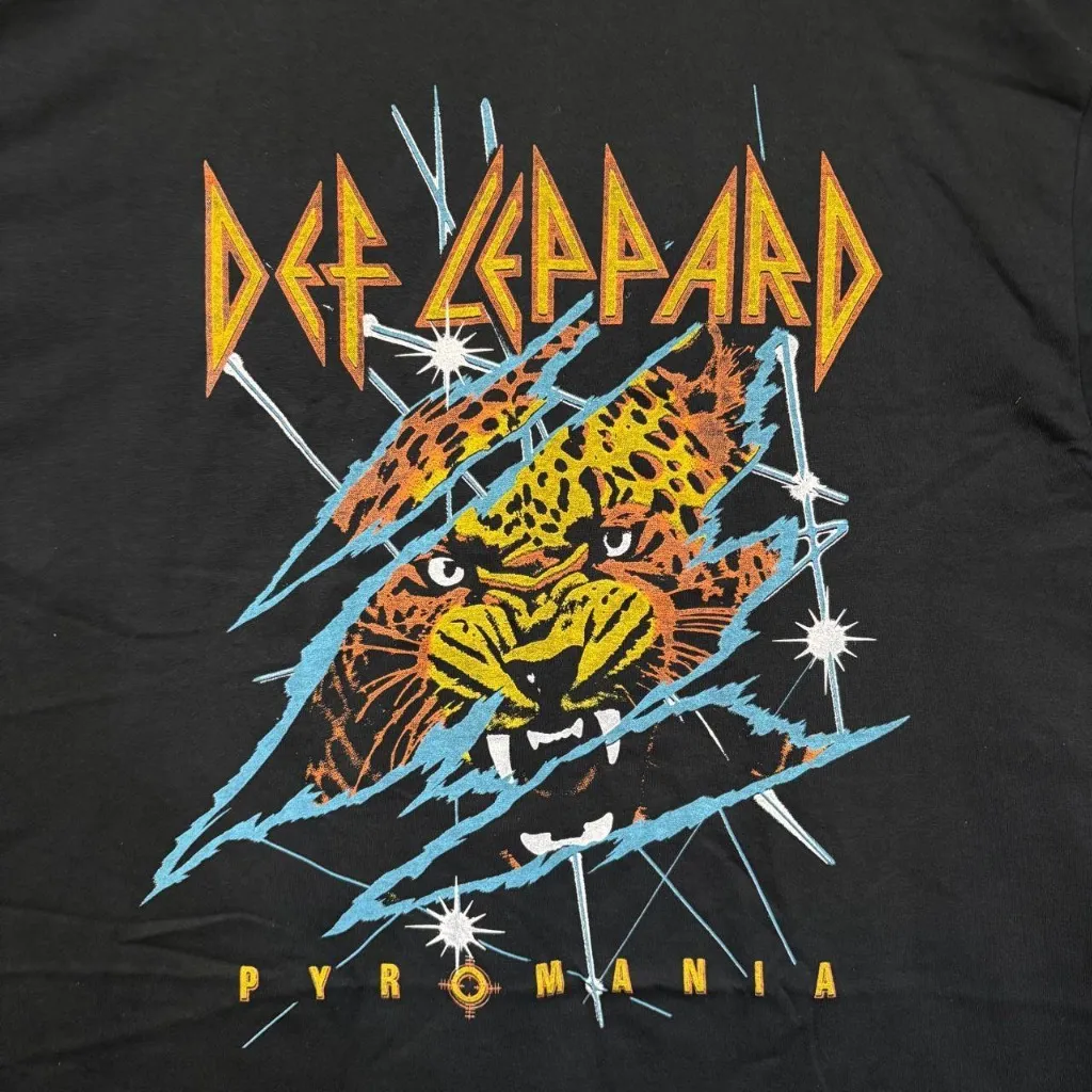 Def Leppard Pyromania Album Art Heavy Metal Band T-Shirt XL - Image 2