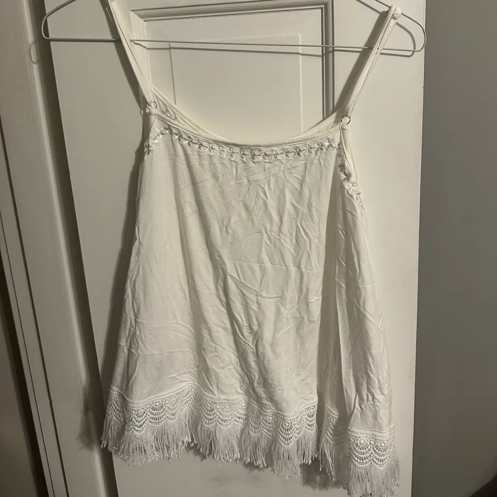 POL Ivory Lace Fringe Cami - Image 3