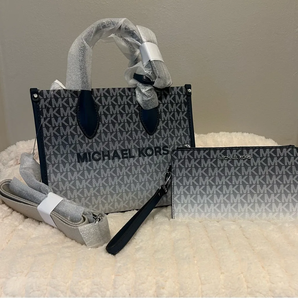 NWT..Michael Kors Mirella Small Ombre’
Signature Logo Crossbody Bag & Wallet - Image 3