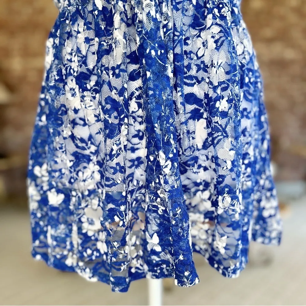 Torrid Top Lace Smocked Floral Embroidered Mesh Blue Short Sleeves Tunic 0X/12 - Image 6