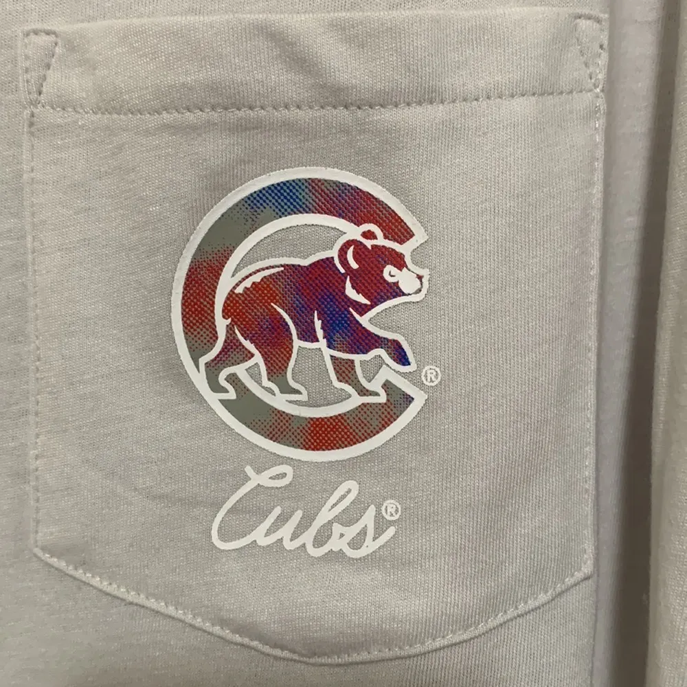 Majestic Chicago Cubs baseball woman LARGE t shirt super soft - Image 2