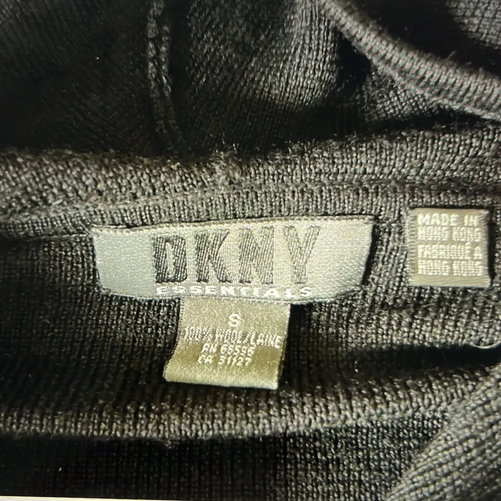 Dkny pullover with hood - Image 2