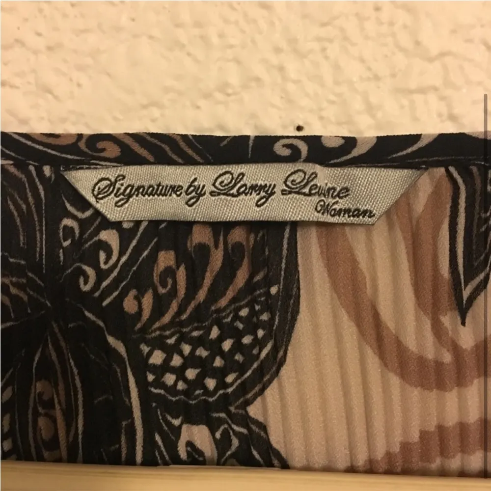 Nice Floral Layered Dress Shirt | Blouse | Top | Business Casual - Image 3