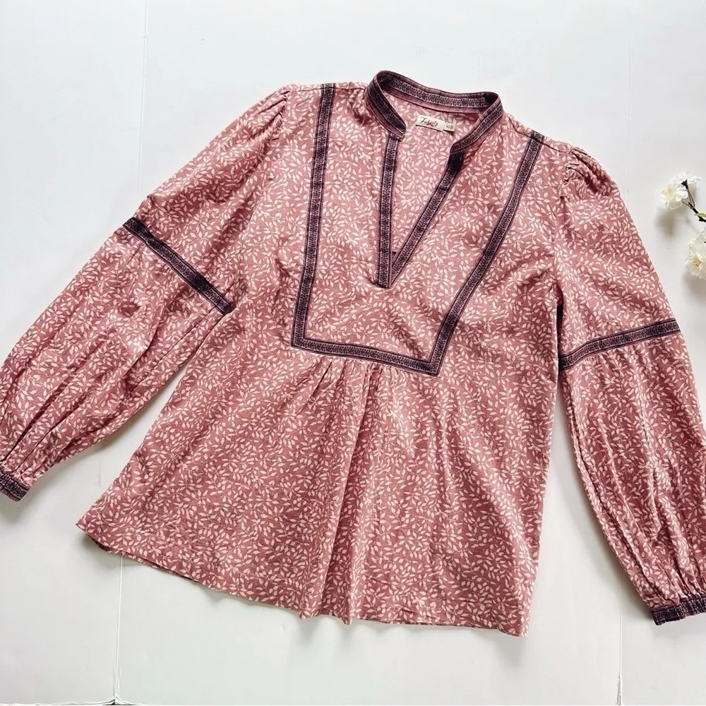 NEW Faherty Women’s Aurora Top VLK Mauve Leaf Batik Organic Cotton Size XS - Image 3