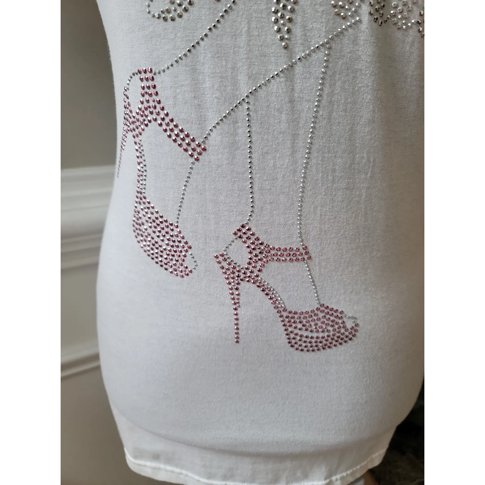 The Concert Tee Shirt Women's Size M White Rhinestone Graphic Walking By Faith Size M - Image 4