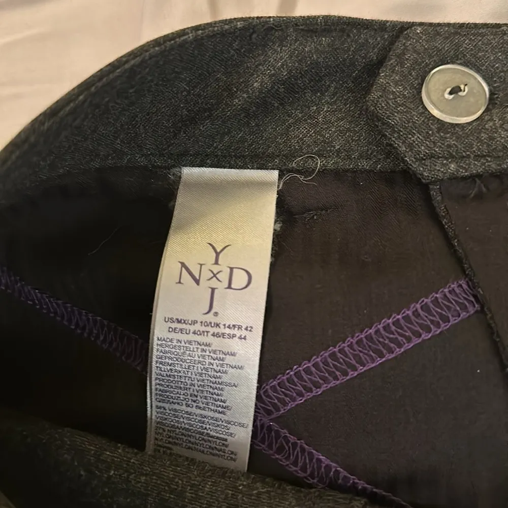 NYDJ size 10 trousers lift tuck gray straight leg back seam nwot $138 stretchy - Image 5