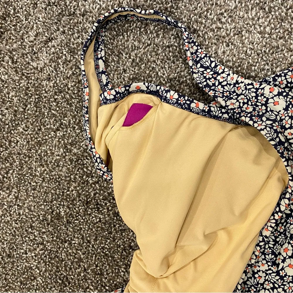 Amazon Essentials Ditsy Floral Daisies One Piece Swimsuit Bathing Suit Blue Size XL - Image 6