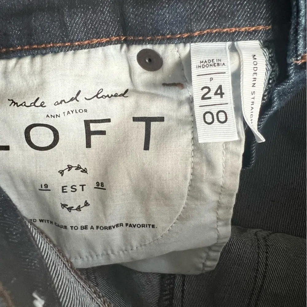 Ann Taylor LOFT Jeans Shorts Frayed Hem Denim Navy Size 24 - Image 6