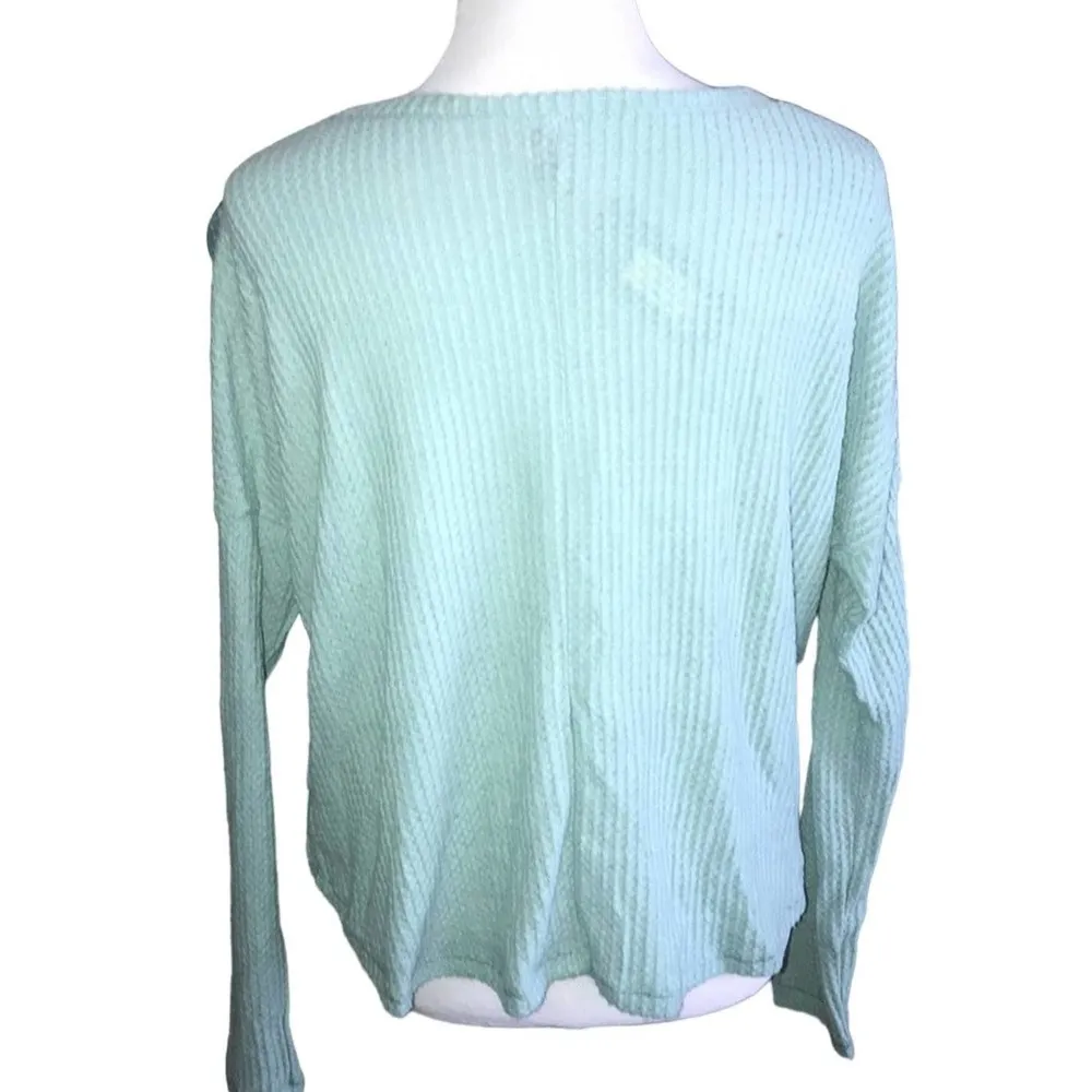 WILD FABLE LIGHT GREEN LIGHTWEIGHT SOFT SWEATER SIZE XS - Image 2