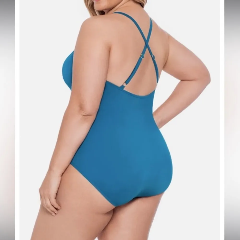 NWT Time and Tru Women's Plus Size Odesea Belted One Piece Swimsuit Size X-Large - Image 2