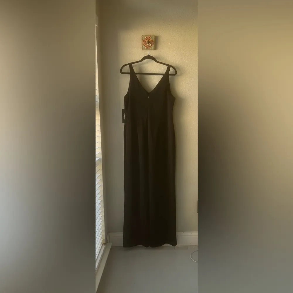 Bebe Women's XL Black V-Neck Jumpsuit with Open Leg Slits - Image 9