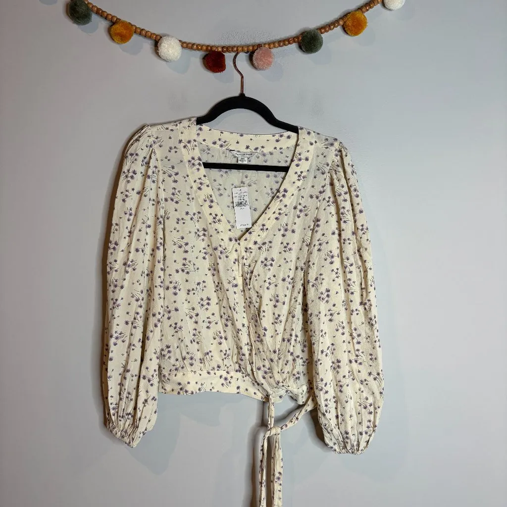 NWT American Eagle Floral Print Wrap Style Top - Image 2