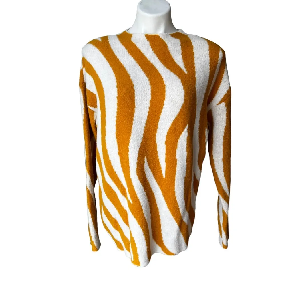 Ann Taylor yellow/white zebra print mock neck sweater. - Image 6