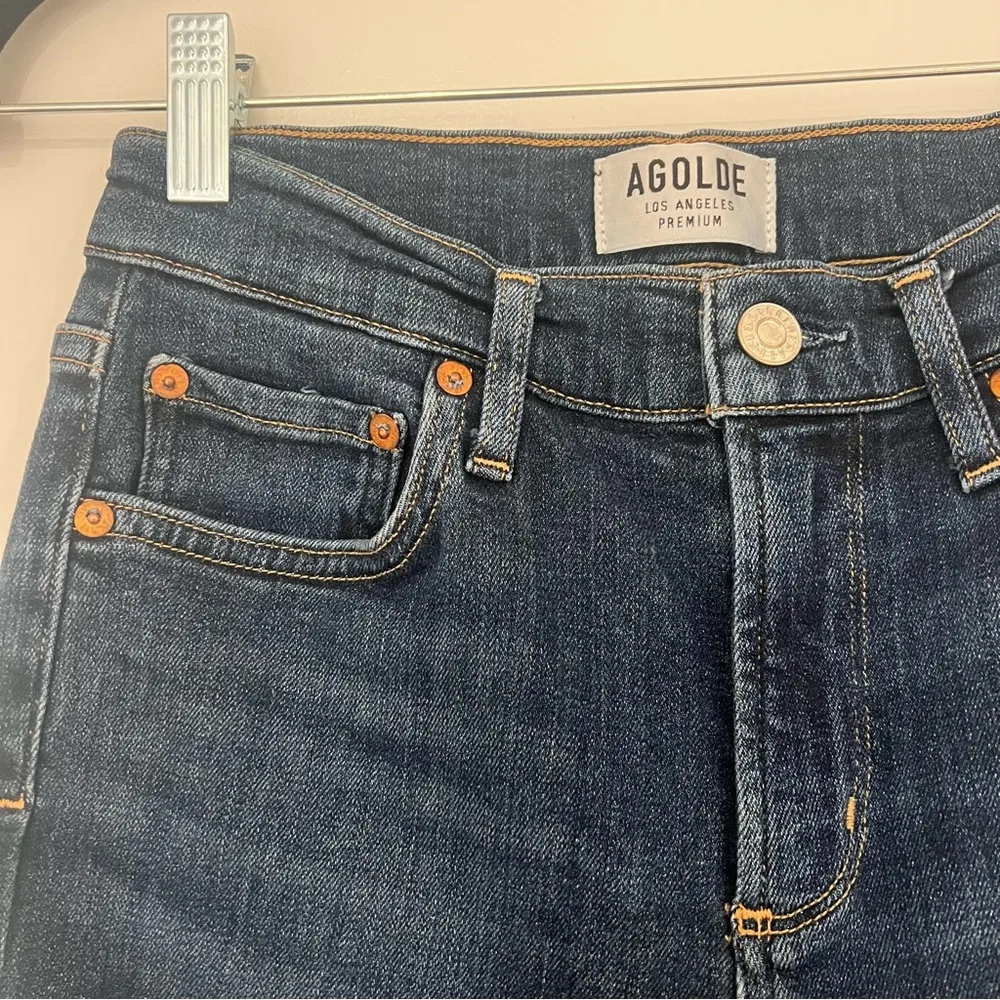 AGOLDE Sophie High Rise Skinny Crop in Reverb - Image 6