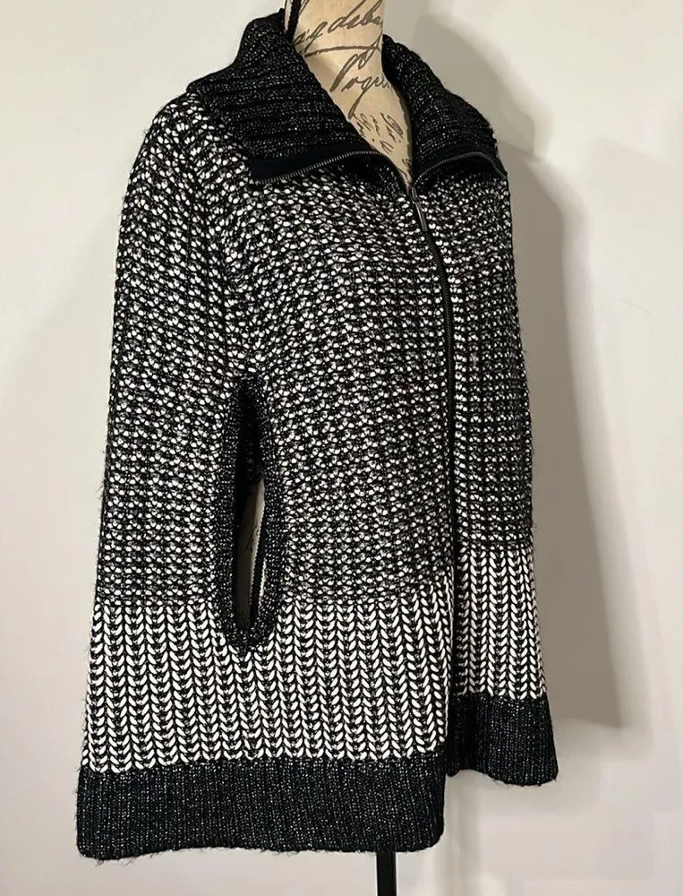 NWT DKNY Jeans sweater cape poncho chunky knit with subtle metallic L - Image 2