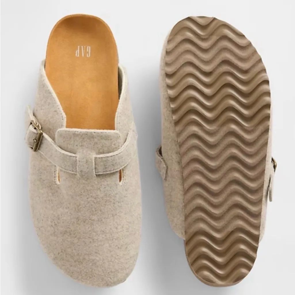 GAP Women’s Light Gray Slip-On Sherpa clogs 9 normcore - Image 2