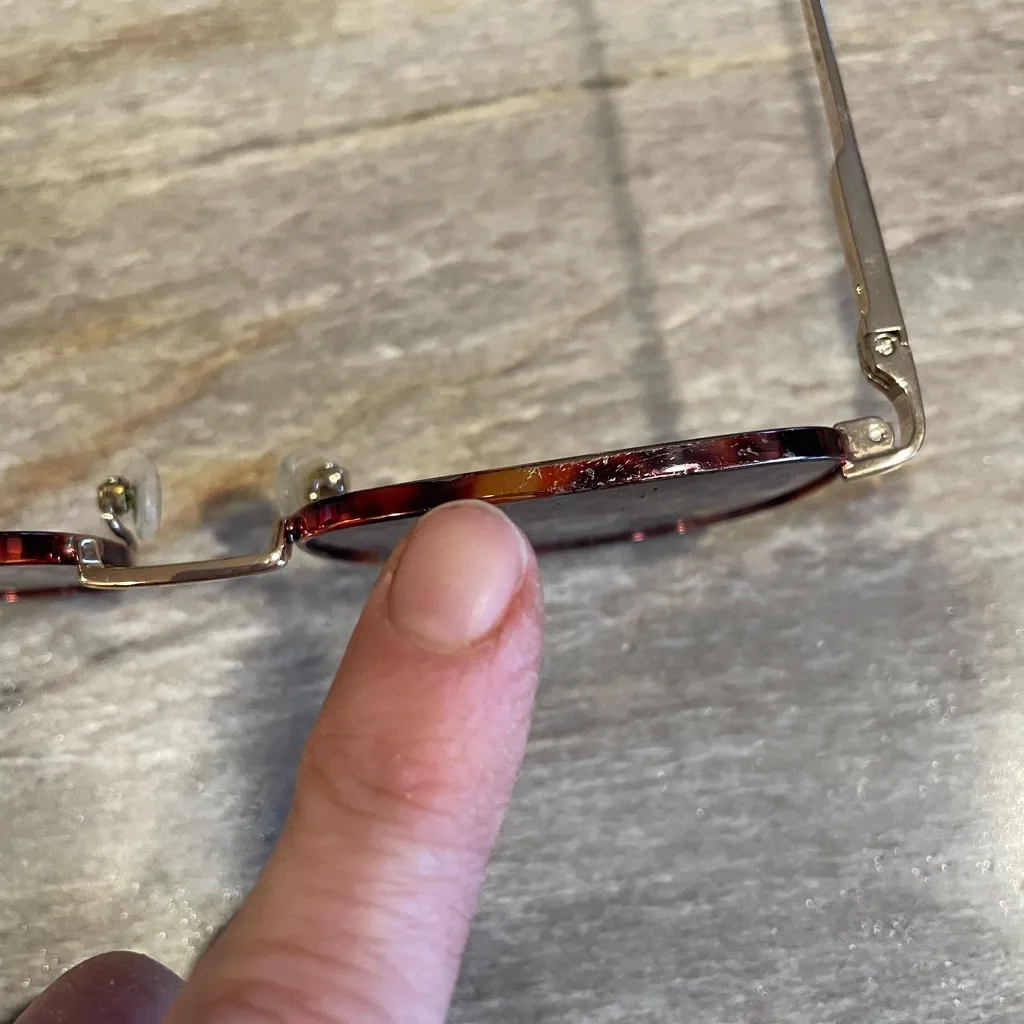 GUC Le Specs Tortoise Shell Sunglasses Brown - Image 6