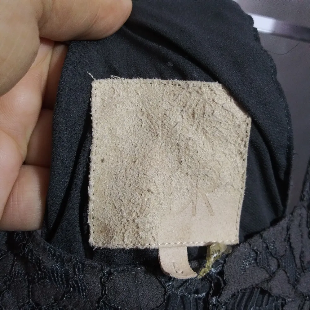 Chaser Rain or Shine Eyelash Gray Lace Shift Mini Dress Bell Sleeve Size L - Image 6