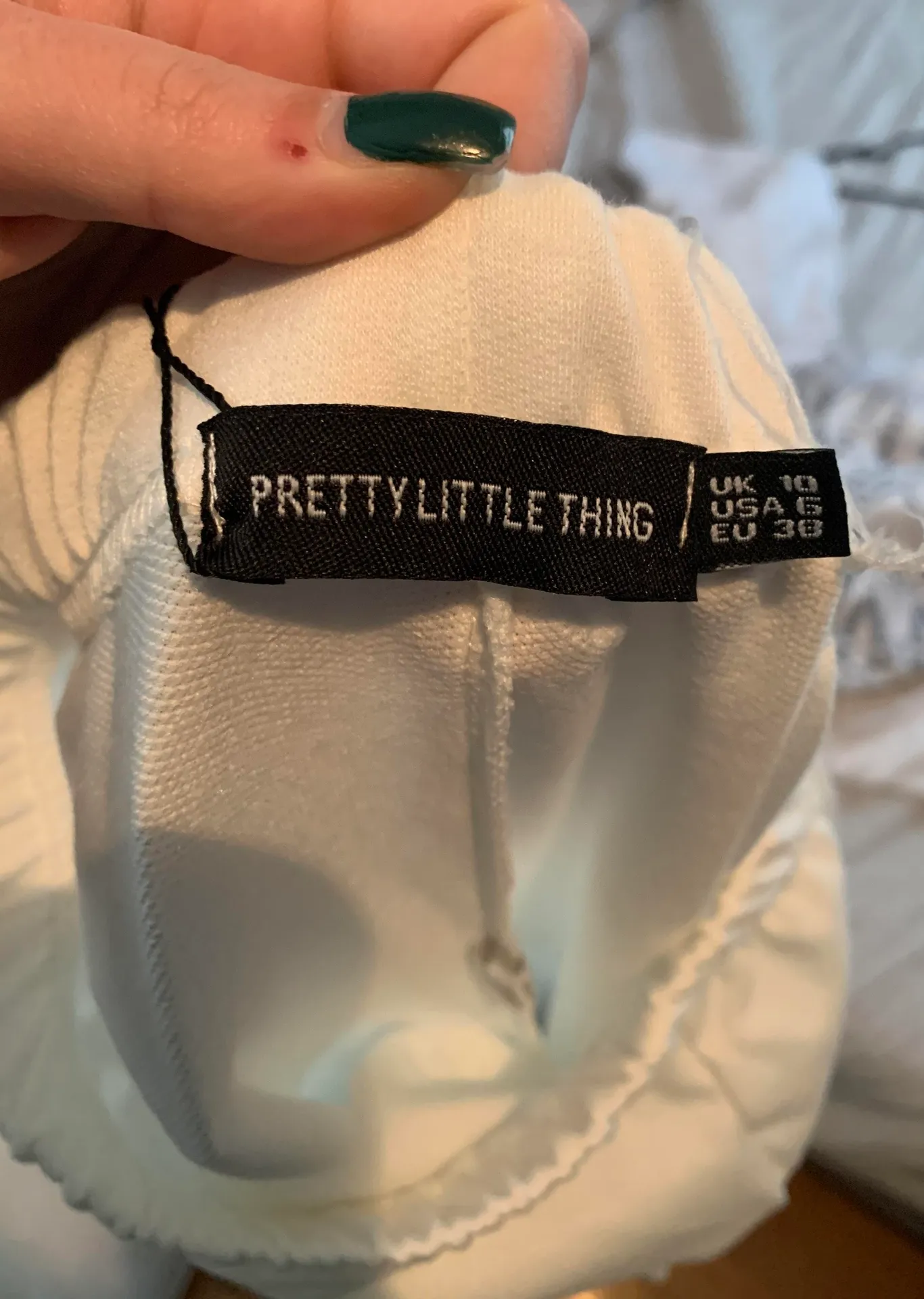 Pretty Little Thing white joggers. size us 6. - Image 3