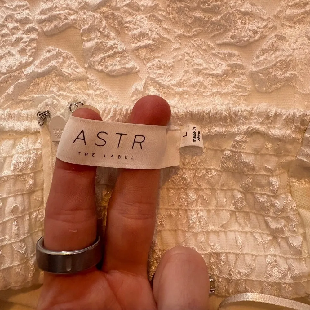 ASTR The Label Raina Off Shoulder Puff Sleeve Crinkle Mini Dress - White - Large - Image 8