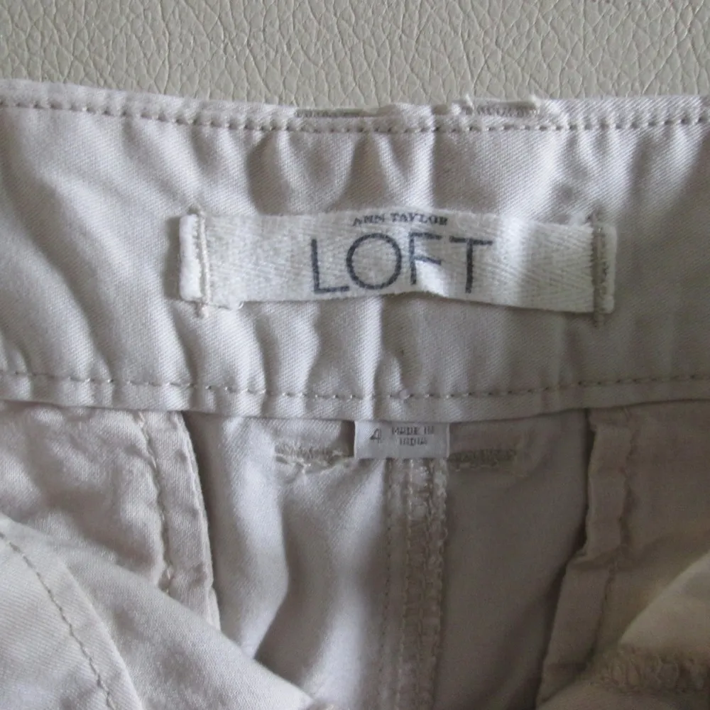 Loft  Khaki Shorts - Size 4. - Image 3