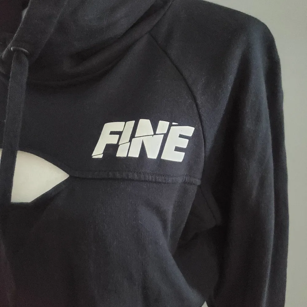 Fine Ass Girls Black Crop Hoodie Sweatshirt M Size M - Image 3