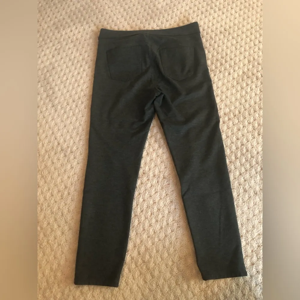 Gloria Vanderbilt all-around slimming effect pants - size 14 - Image 2