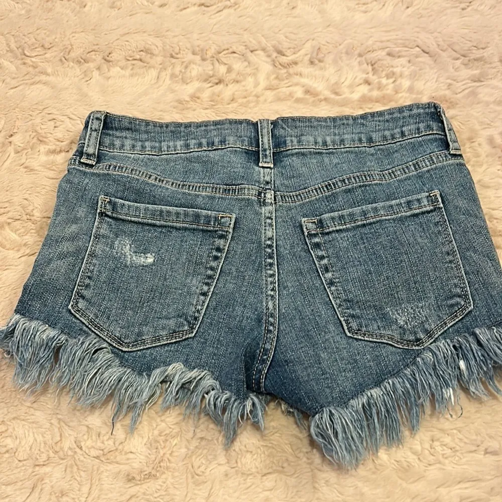 Size XS jean shorts - Image 6