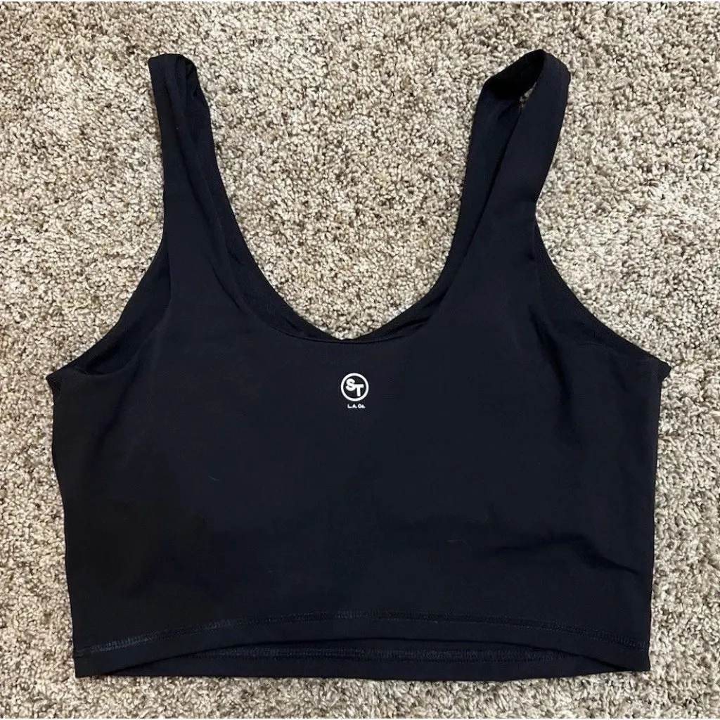 Hollister Social Tourist Crop Scoop Tank ~ Size Medium ~ Black - Image 3