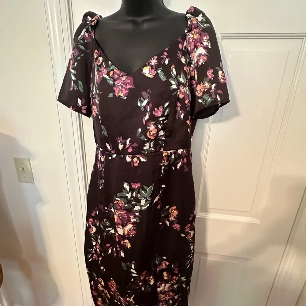 SAM Edelman Black V Neck Short Sleeve Floral High Split Dress Size 10 NWT - Image 6