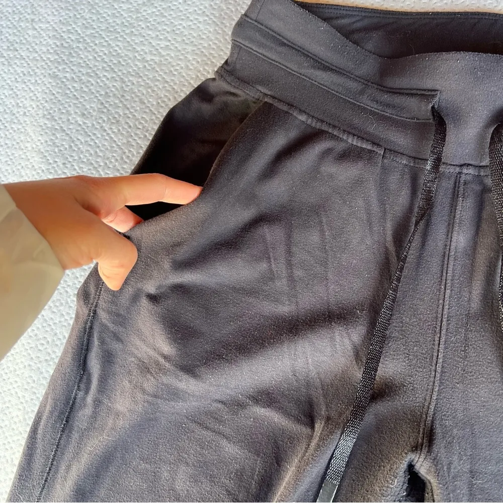 Lululemon Ready To Rulu Pant in Black Size 4 EUC - Image 8