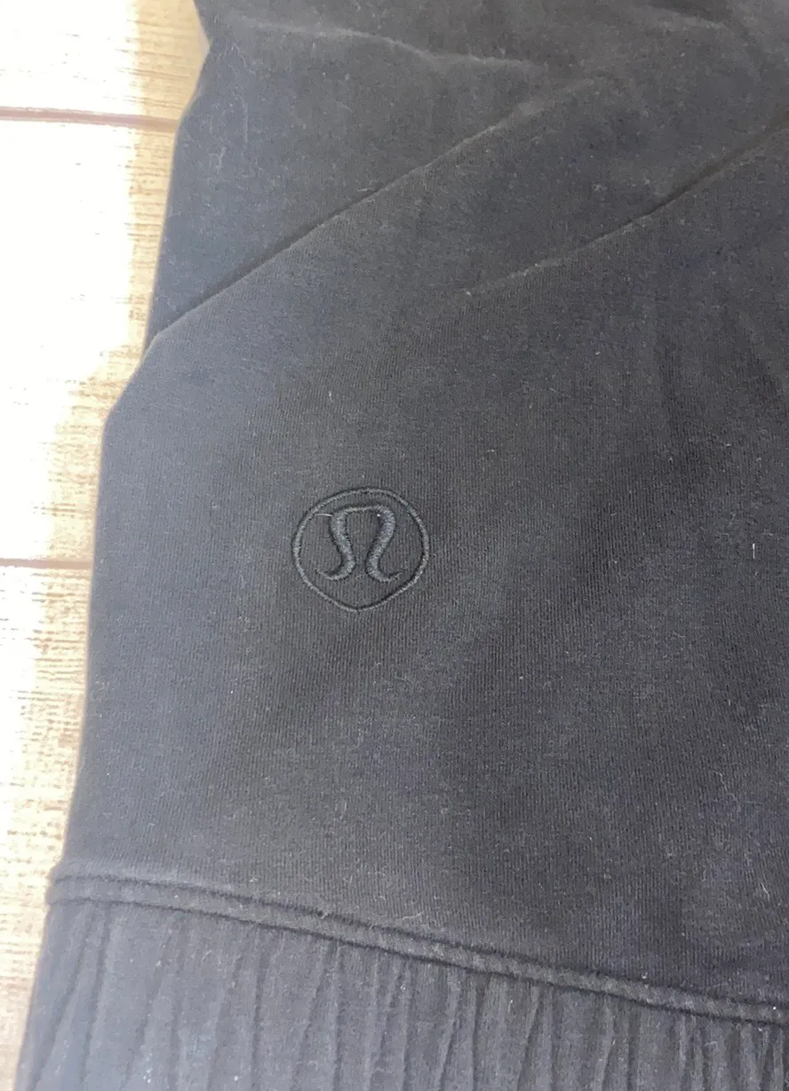 Lululemon Black Sweatshirt - Image 5
