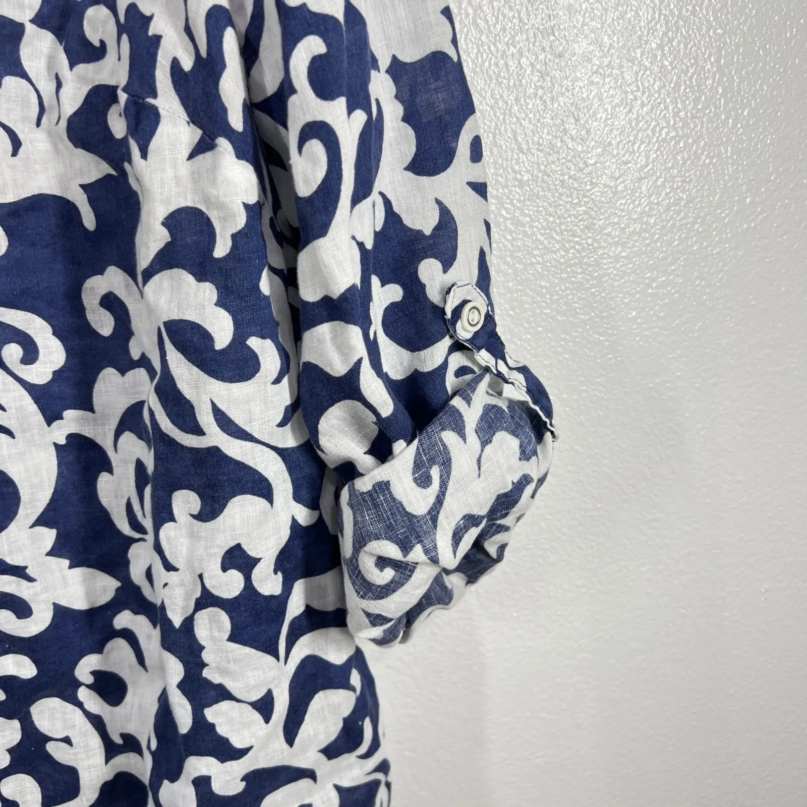 JM Collection Linen Blouse 20W Blue White Scroll Print Button Front Roll Tab - Image 6