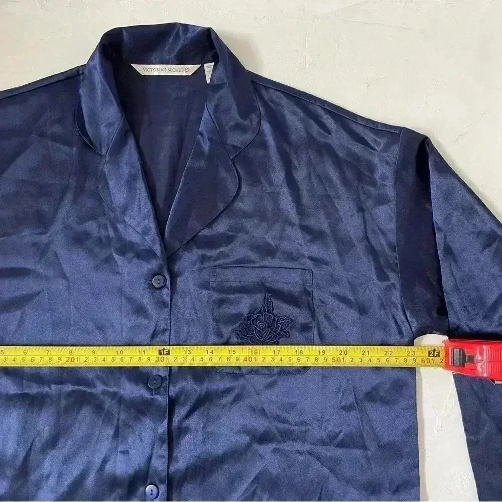 Victoria’s Secret navy slinky satin button down sleepwear night shirt pajama M - Image 6