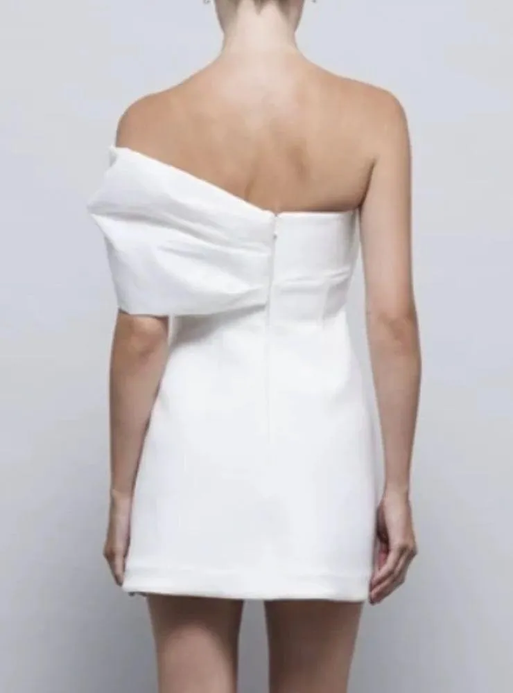 Saturday. Queen BOW OFF - Image 3