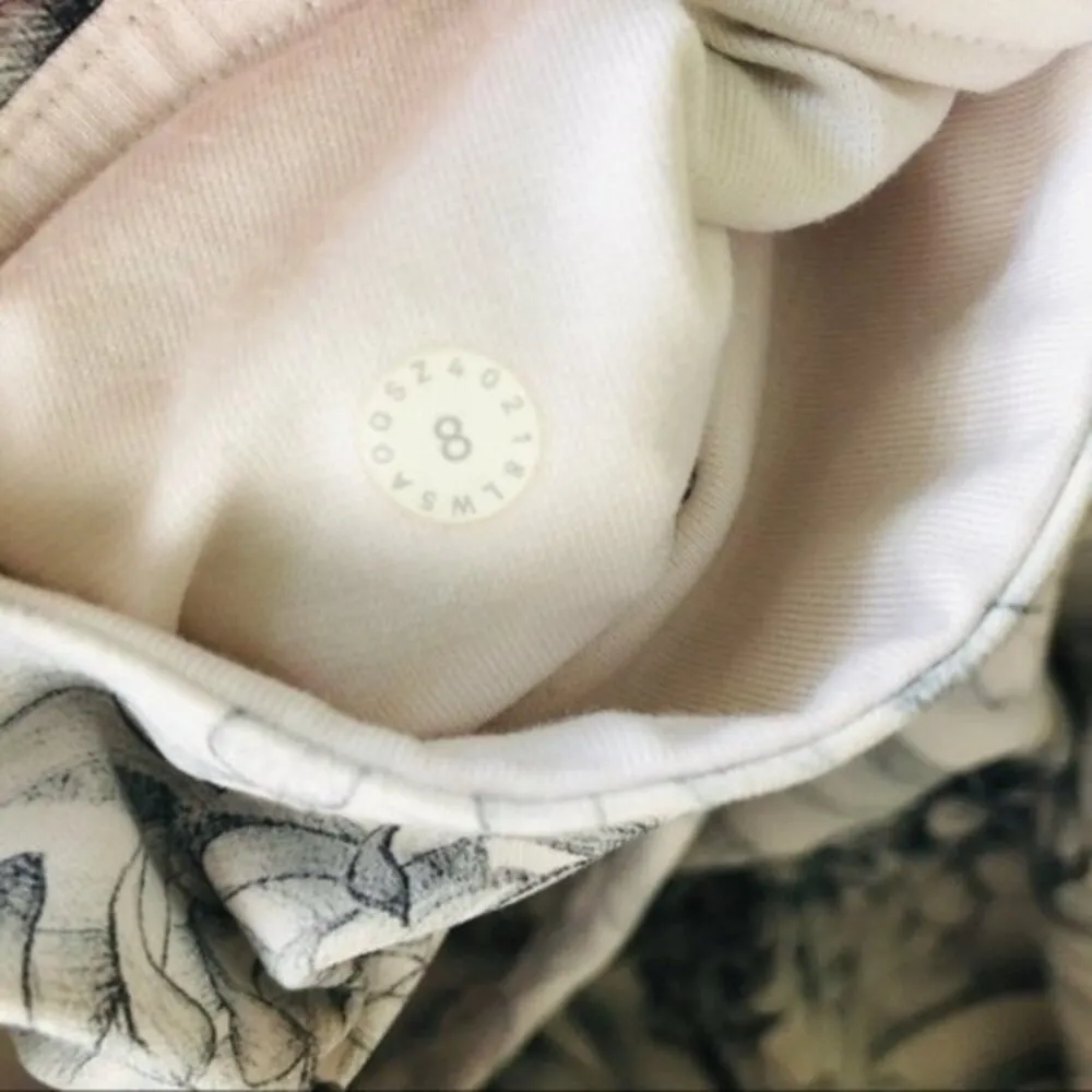 Lululemon Train Times 7/8 Pants White Flower Leggings Womens Size 8 - Image 11