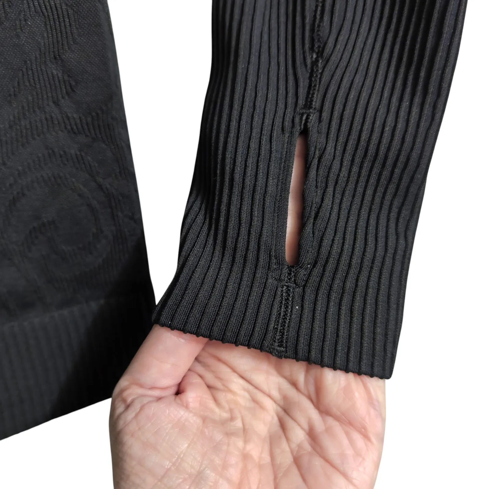 Lululemon Black Floral Embossed Quarter Zip Pullover Top Size 4 Athleisure Layer - Image 5